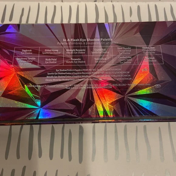NIB BOBBI BROWN IN A FLASH EYESHADOW PALETTE - Picture 3 of 6